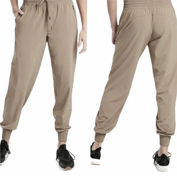 Athleta Camden Joggers EUC - Picture 1 of 12